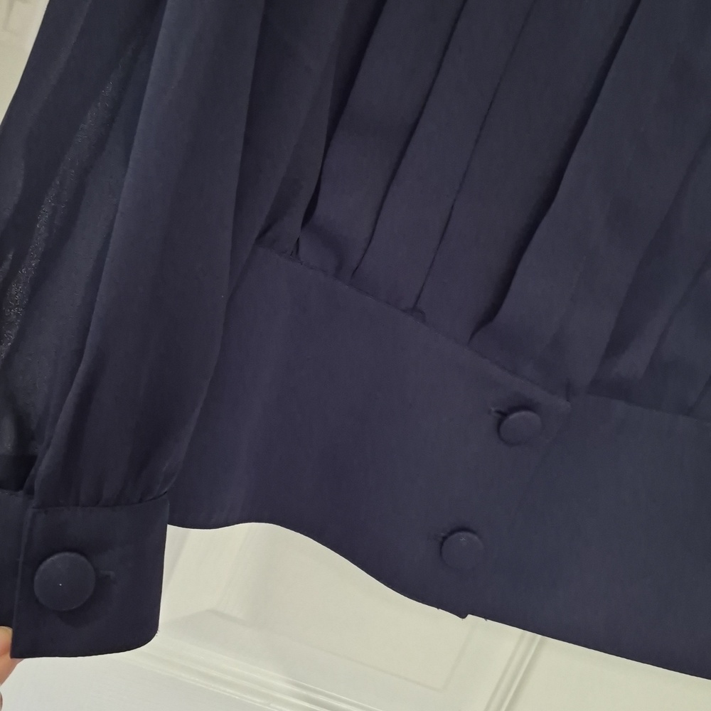 Chaus Dark Navy Pleated Front Button Blouse Size 16 - Picture 5 of 10